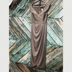 Elegant La Femme Formal Dark Gray Dress - NWOT Size 8 -Item #5528670